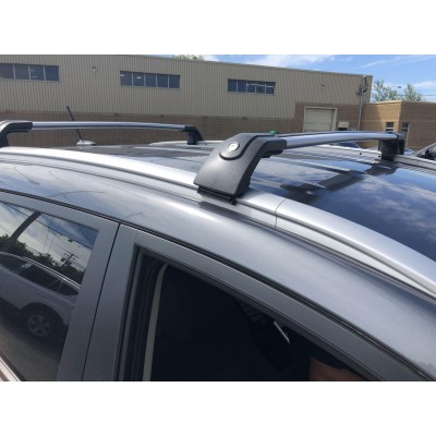 RACKPLUS distributeur de barres transversales de toit , marchepieds et  accessoires pour VUS et autos.
